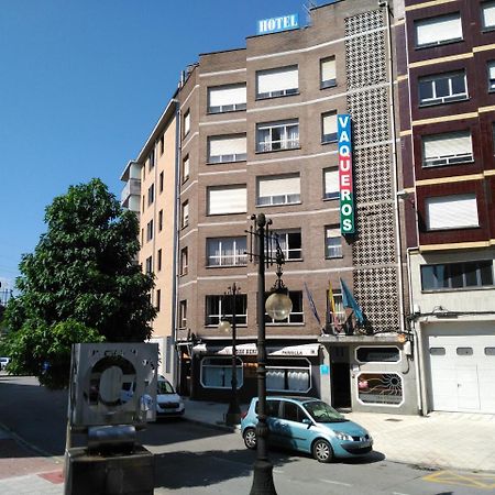 Hotel Vaqueros Langreo Exterior foto